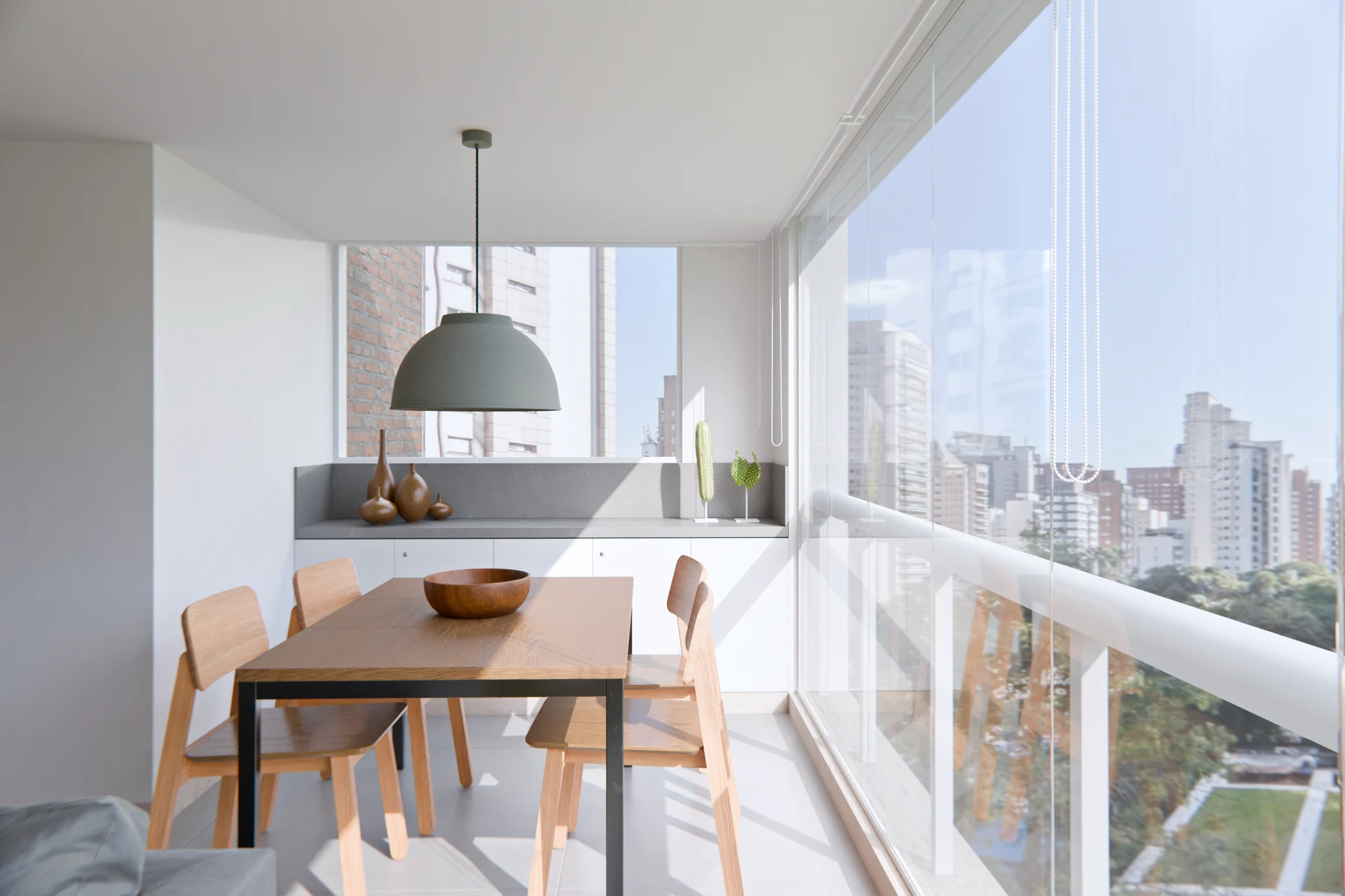 Apartamento FJC — jantar junto à varanda, enquadramento 02